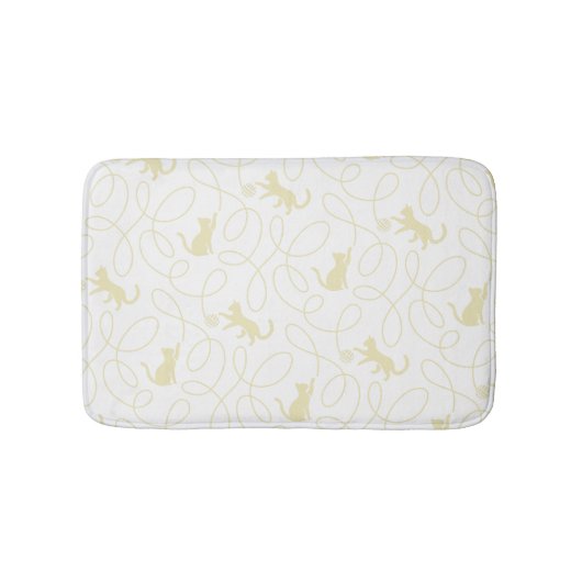 Playful Cat and Yarn Ball Pattern Light Beige バスマット (正面)