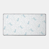 Playful Cat and Yarn Ball Pattern Light Blue デスクマット (正面)