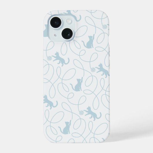 Playful Cat and Yarn Ball Pattern Light Blue iPhone 15ケース (裏面)