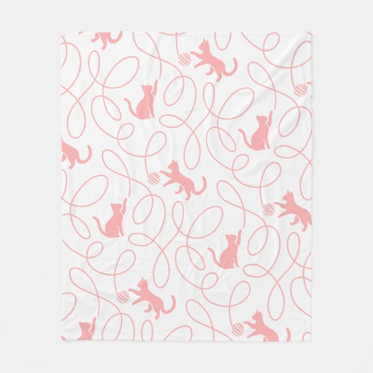 Playful Cat and Yarn Ball Pattern Light Coral Pink フリースブランケット (正面)