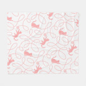 Playful Cat and Yarn Ball Pattern Light Coral Pink フリースブランケット (正面(横))