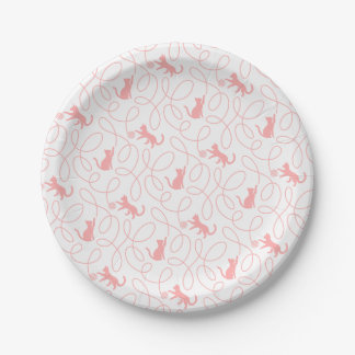 Playful Cat and Yarn Ball Pattern Light Coral Pink ペーパープレート