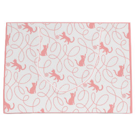 Playful Cat and Yarn Ball Pattern Light Coral Pink ラージペーパーバッグ
