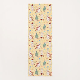 Playful Christmas Cats with Yarn and Holiday Motif ヨガマット