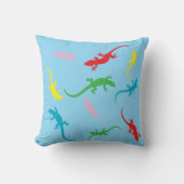 Playful Colorful Lizards Pillow クッション (正面)