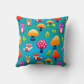 Playful Forest Scene With Cute Animals クッション (裏面)