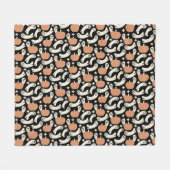 Playful Ghosts and Pumpkins on Black – Halloween R フリースブランケット (正面(横))