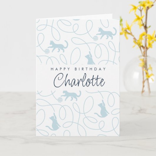 Playful Light Blue Cat Pattern Birthday カード (黄色い花)