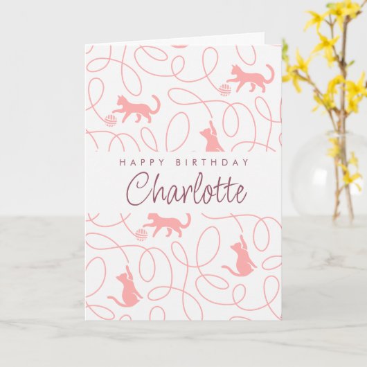Playful Light Coral Pink Cat Pattern Birthday カード (黄色い花)