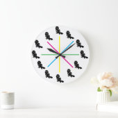 Playful Owl Wall Clock – Rainbow Stripes ラージ壁時計 (ホーム)