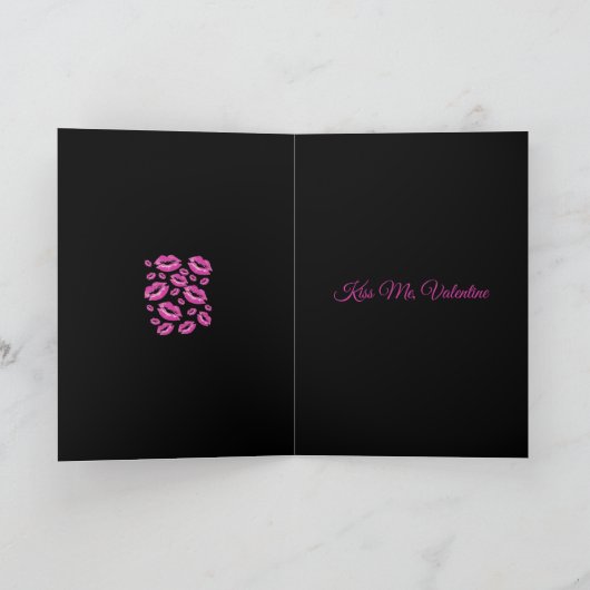 Playful Pink Lip Print Flirtatious Fun カード (内部)