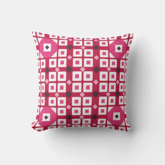  “Playful Pink   Throw Pillow クッション (正面)