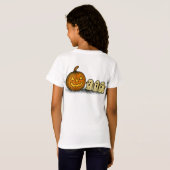 Playful Pumpkin with Three Spooky Ghosts Tシャツ (裏面フル)