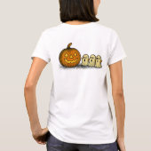 Playful Pumpkin with Three Spooky Ghosts Tシャツ (裏面)