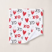 Playful Red & Black XO Heart Pattern on White バスタオルセット (ウォッシュタオル)