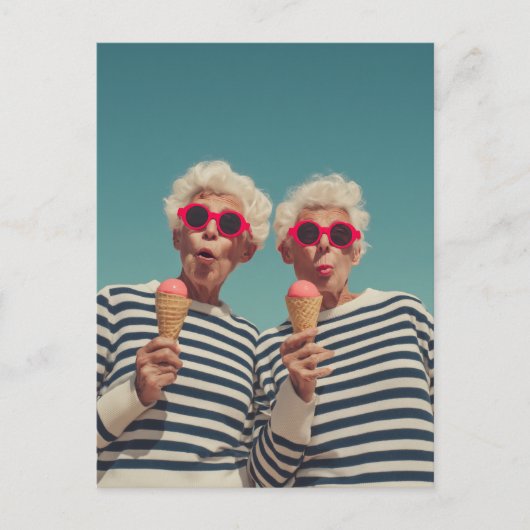 Playful Senior Summer Vibes ポストカード (正面)