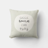 playroom装飾用クッション. giggle.学スマイル..遊. クッション (正面)