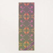 Plum上のバラハート付きの名前 ヨガマット (裏面)