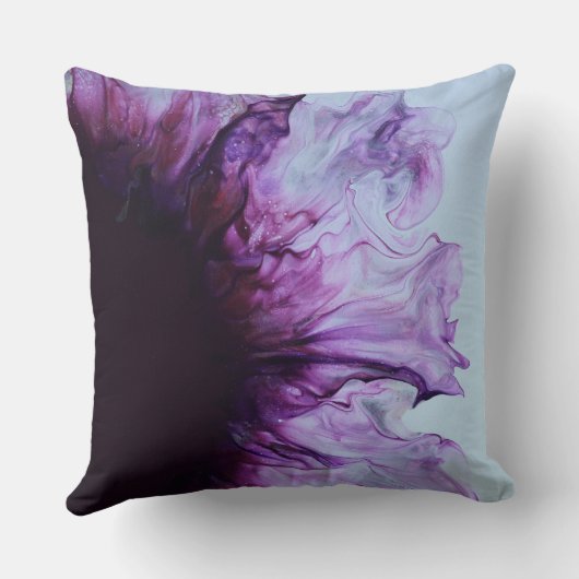 Plum Gorgeous Throw Pillow クッション (裏面)