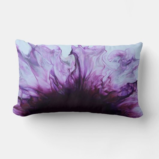 Plum Gorgeous Throw Pillow ランバークッション (正面)