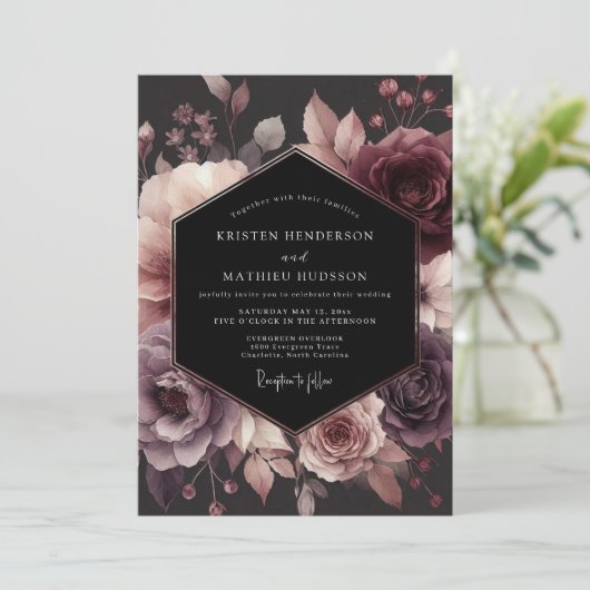 Plum Moody Floral Bloom Wedding 招待状 (スタンド正面)