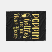 Pn Bottles For The New Year Pregnancy Announcement フリースブランケット (正面(横))