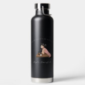 Podcast頼について | Monogram Podcaster ウォーターボトル (左面)