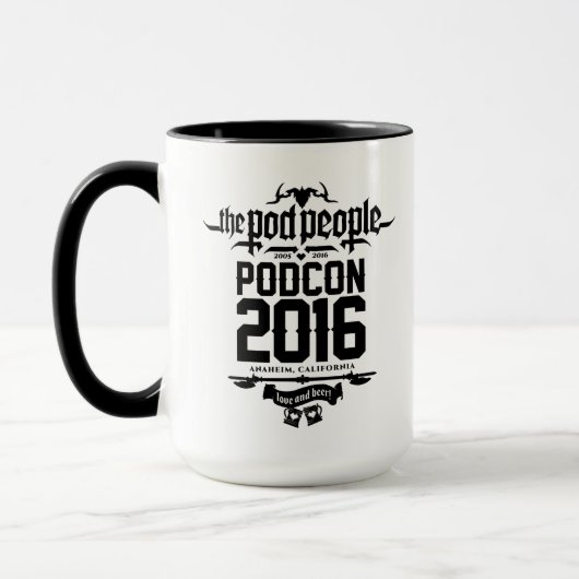 PODCONの2016年のロゴの黒い縦のマグおよびそのような物 マグカップ (左)