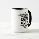PODCONの2016年のロゴの黒い縦のマグおよびそのような物 マグカップ (正面右)