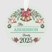 Poinsettia Wreath Bells Family Name 2025 Christmas オーナメント (正面)