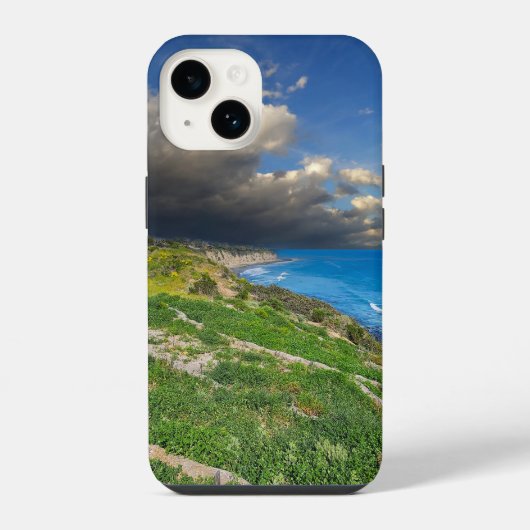 Point Dume上の強力な雲 iPhoneケース (裏面)