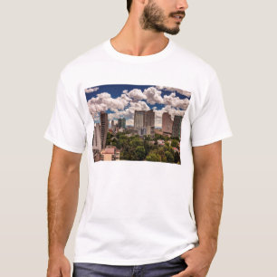 Polancoメキシコシティのホテルからのスカイライン Tシャツ