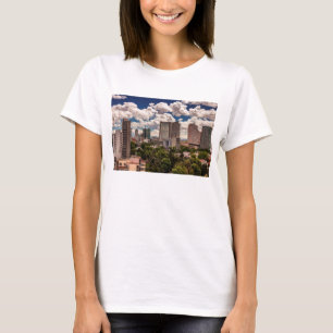 Polancoメキシコシティのホテルからのスカイライン Tシャツ