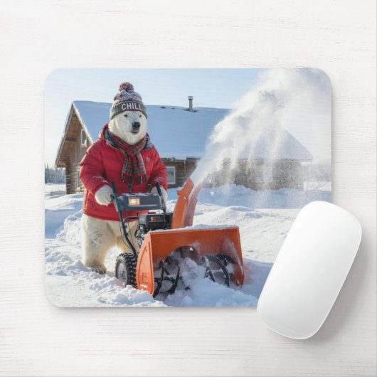 Polar Bear Pushing a Snowblower マウスパッド (マウス)