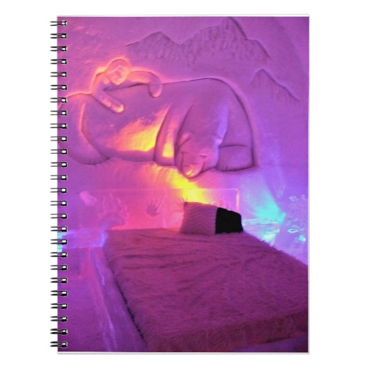 Polar Bear Room at Hotel de Glace,ケベック,カナダ ノートブック (正面)