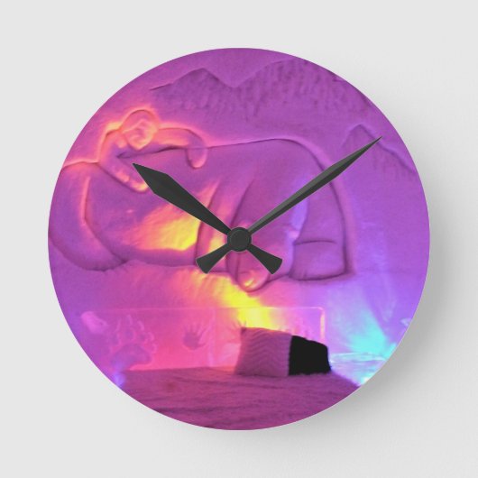 Polar Bear Room at Hotel de Glace，ケベック，カナダ ラウンド壁時計 (正面)