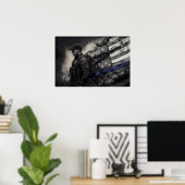 Police Officer Tribute Blue Line American Flag Art ポスター (ホームオフィス)