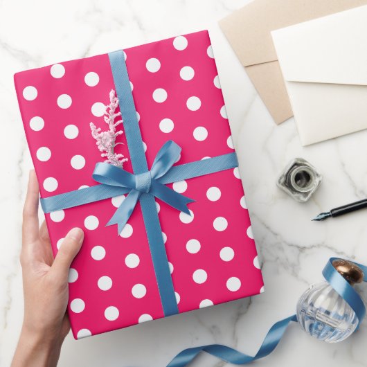 Polka Dot Gift Wrap White and Hot Pink ラッピングペーパー (ギフト)