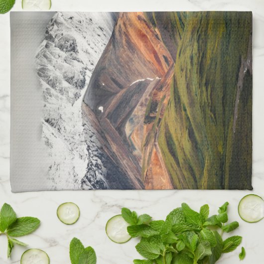 Polychrome mountain, Denali NP, Alaska キッチンタオル (折り畳み)