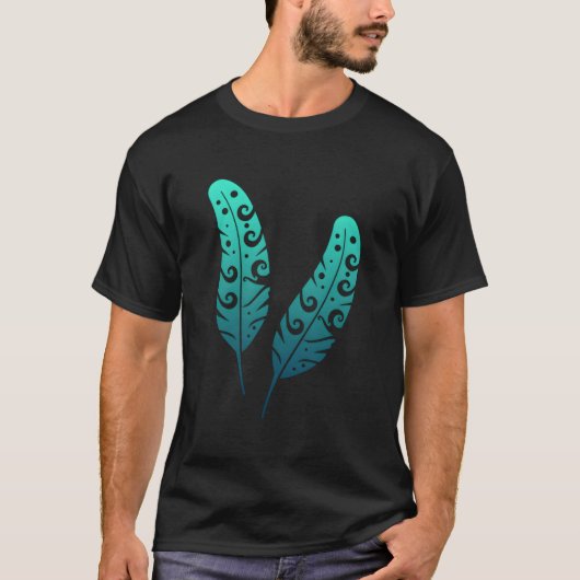 Polynesia Maori Feather Tribal Tattoo New Zealand Tシャツ (正面)
