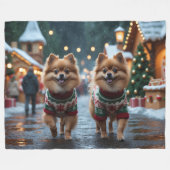 Pomeranian Dogs Christmas Snow Holiday  フリースブランケット (正面(横))