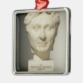 Pompey (紀元前の106-48紀元前に)のバストc.60 (大理石) メタルオーナメント (左)