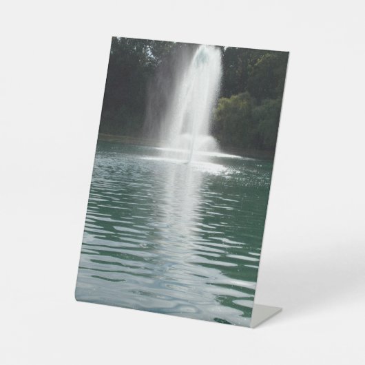 Pond Photo 台座サイン (正面)