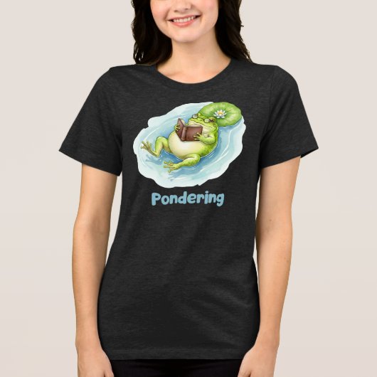 Pondering Frog Reading Book T-shirt トライブレンドTシャツ (正面)
