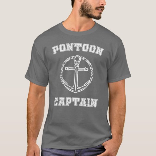 PONTOON CAPTAIN Funny Boating for Water Sports fam Tシャツ (正面)