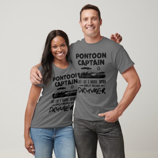 Pontoon Captain Just Like A Normal Captain Only Mo Tシャツ (ユニセックス)