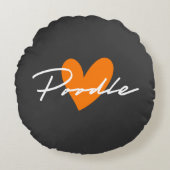 Poodle Chic & Script ファンシー Gray(オレンジ色のハート付き) ラウンドクッション (正面)