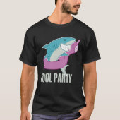 Pool Party  Shark Unicorn Fishing Tシャツ (正面)