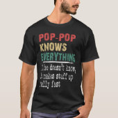 Pop Pop Knows Everything Christmas Grandpa Tシャツ (正面)