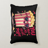 Popcorn Heart Pop Valentine Design アクセントクッション (正面(垂直))